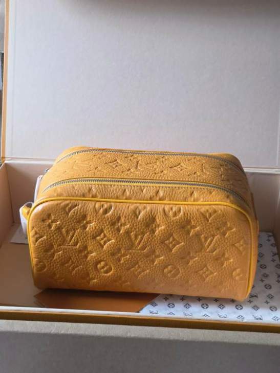 Picture of Louis Vuitton Wallets _SKUfw221244195fw